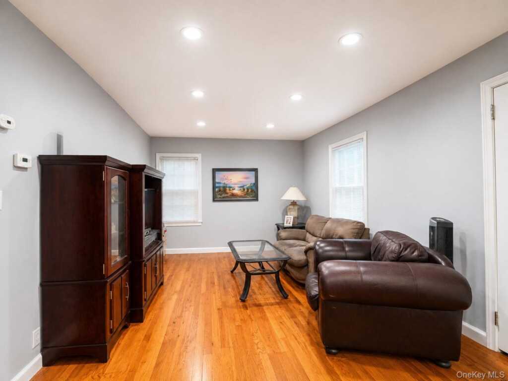 24 Maywood Avenue, Rye, NY 10573 - Photo 9 of 20