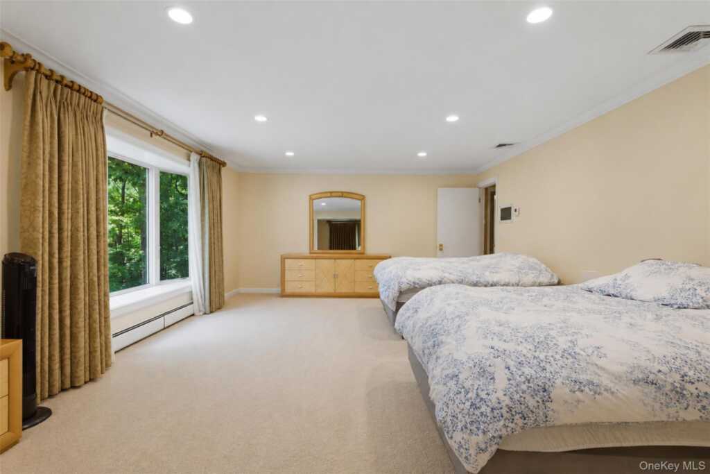 391 Pleasant Hill Drive, New City, NY 10956 - Photo 18 of 39