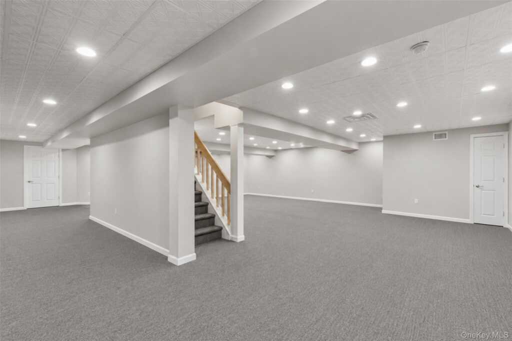391 Pleasant Hill Drive, New City, NY 10956 - Photo 31 of 39