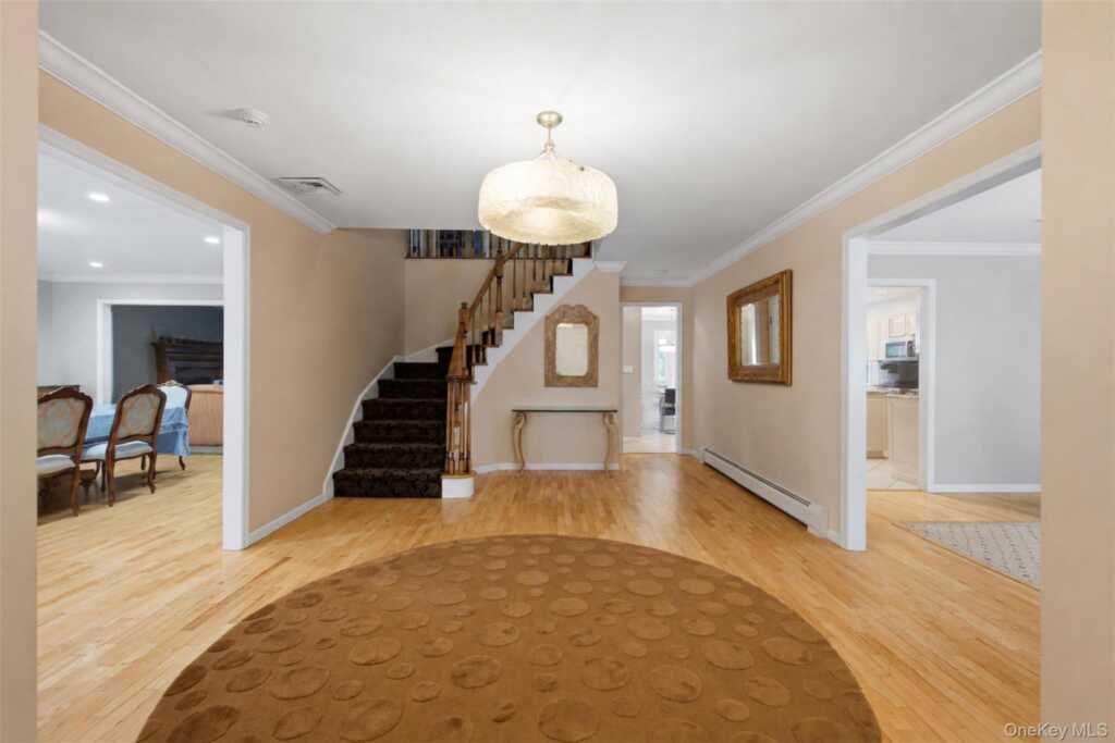 391 Pleasant Hill Drive, New City, NY 10956 - Photo 8 of 39