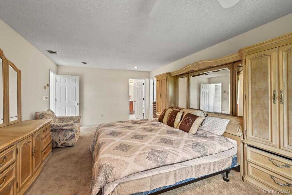 10 Ash Court, New City, NY 10956 - Photo 24 of 42