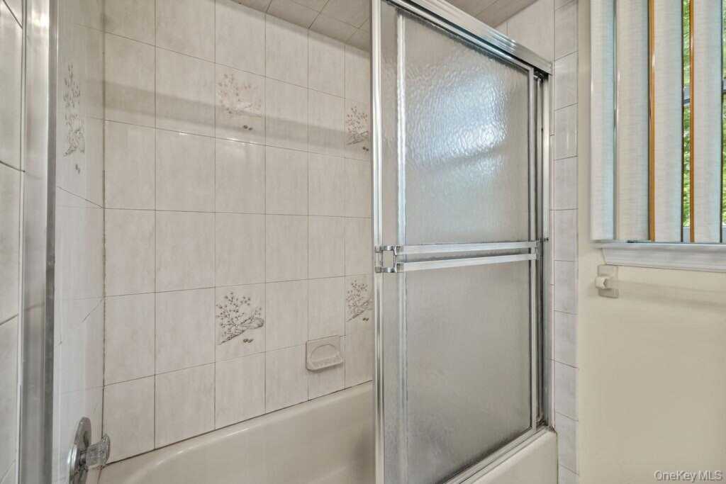 10 Ash Court, New City, NY 10956 - Photo 26 of 42