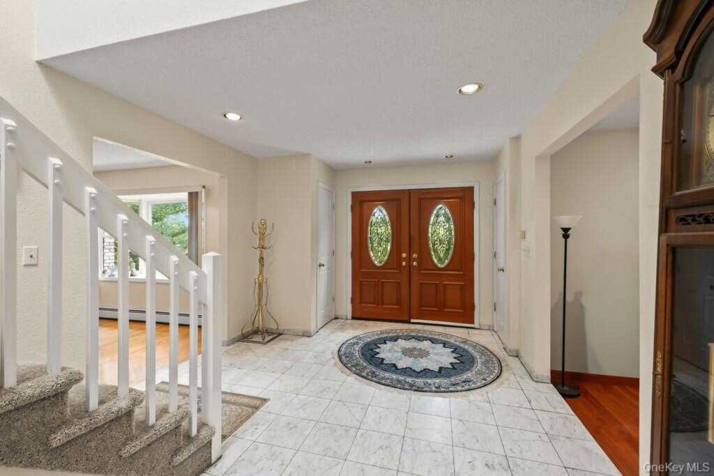 10 Ash Court, New City, NY 10956 - Photo 4 of 42
