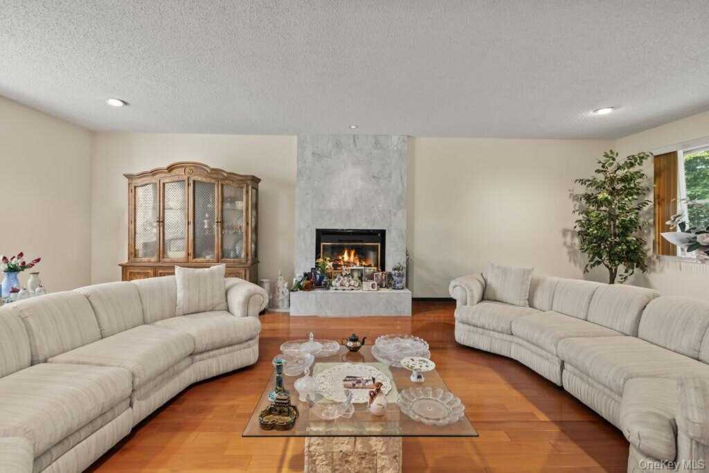 10 Ash Court, New City, NY 10956 - Photo 6 of 42