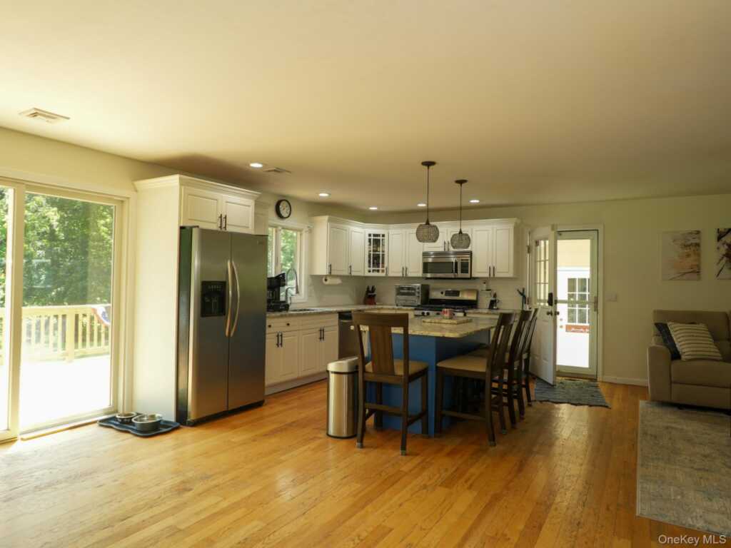 10 Reservoir Road, Stony Point, NY 10980 - Photo 12 of 36