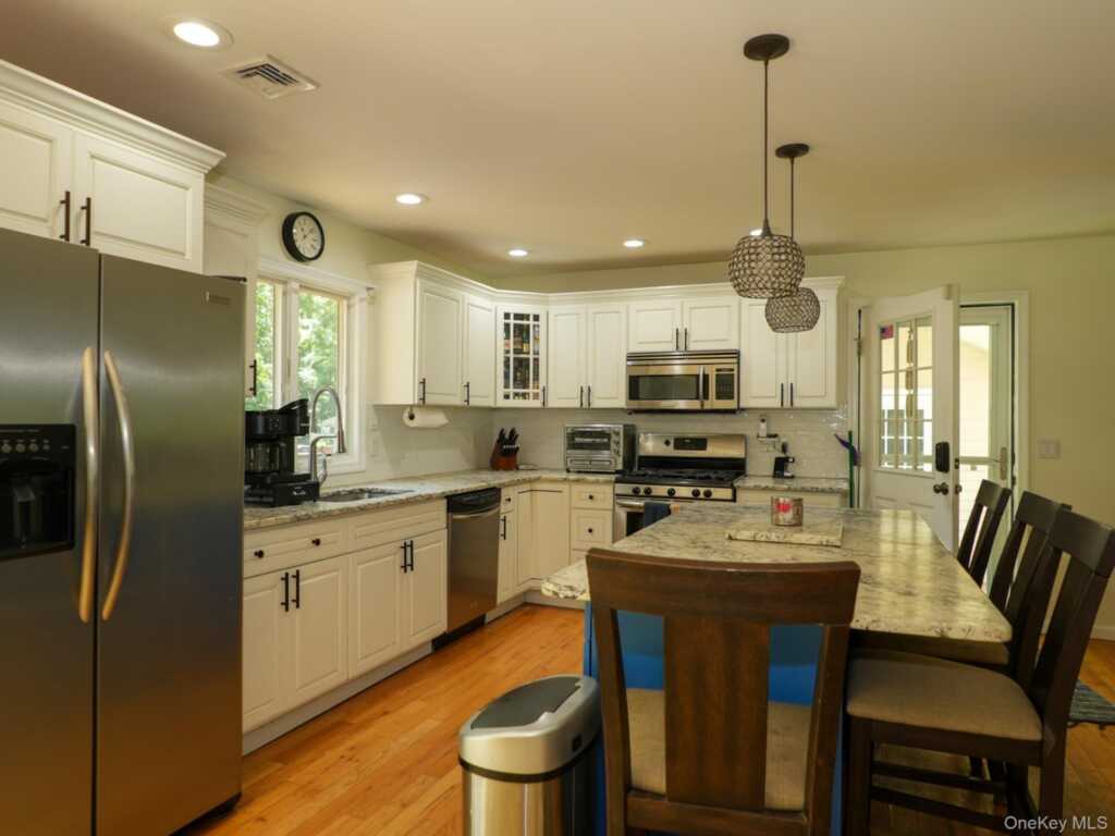 10 Reservoir Road, Stony Point, NY 10980 - Photo 13 of 36