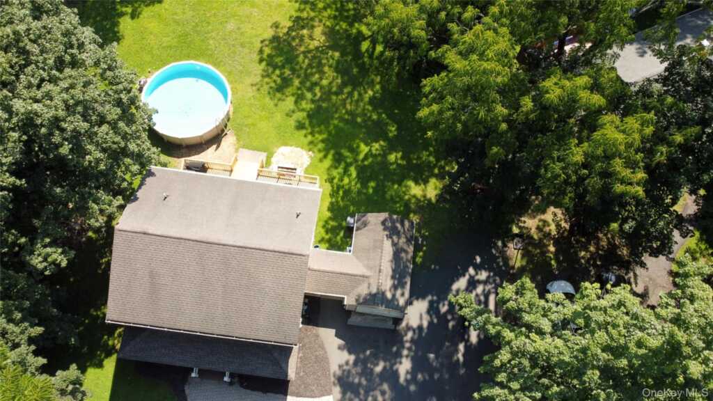 10 Reservoir Road, Stony Point, NY 10980 - Photo 3 of 36