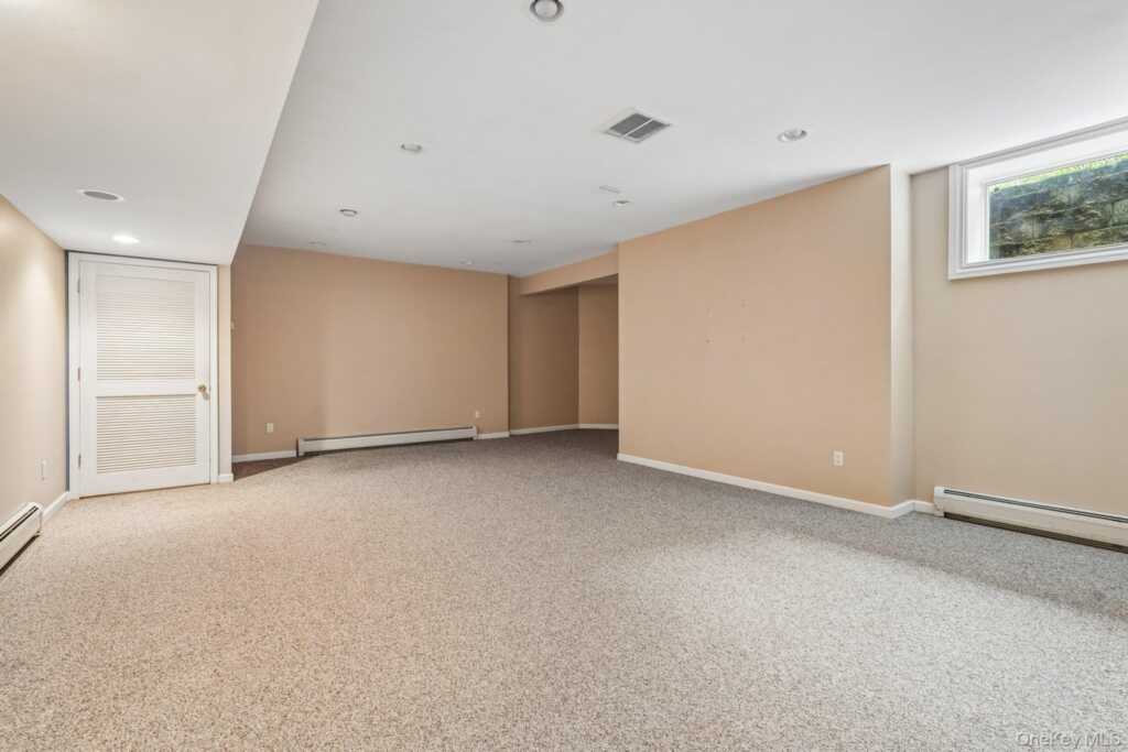 55 Strawtown Road, New City, NY 10956 - Photo 33 of 50