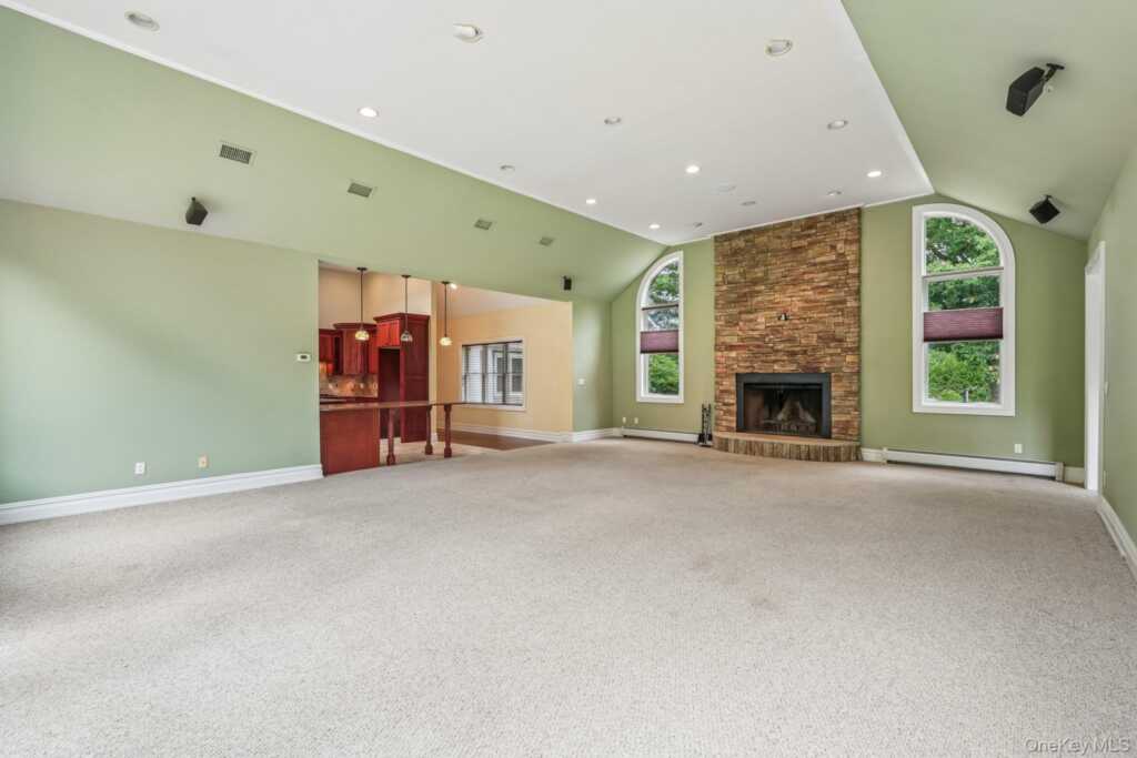 55 Strawtown Road, New City, NY 10956 - Photo 5 of 50