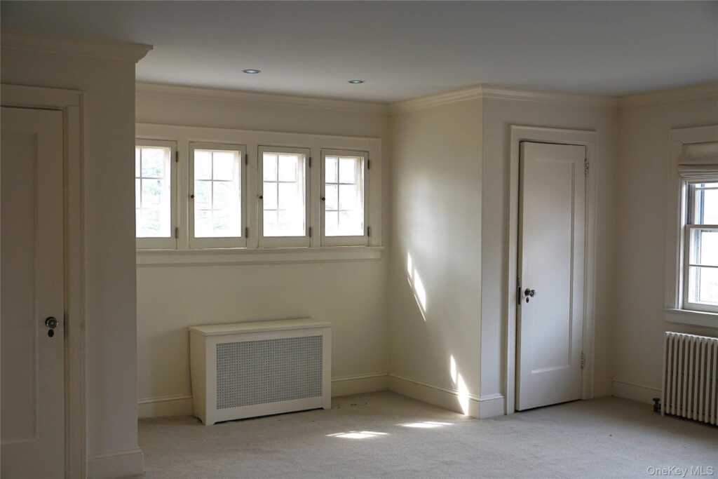 16 Bon Air Avenue, New Rochelle, NY 10804 - Photo 16 of 25