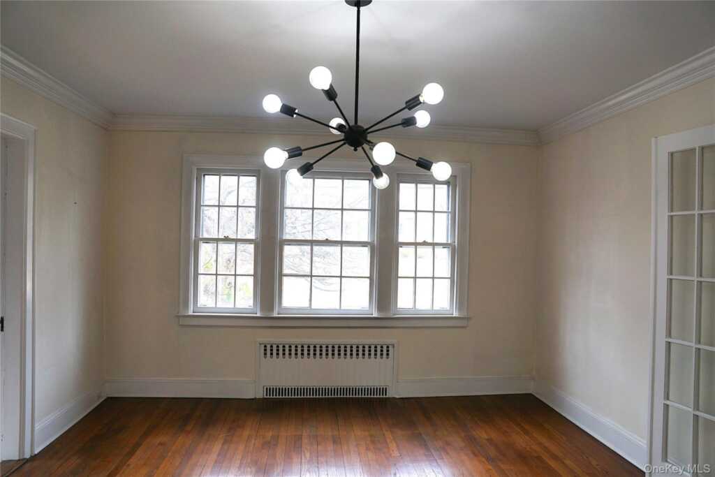 16 Bon Air Avenue, New Rochelle, NY 10804 - Photo 9 of 25