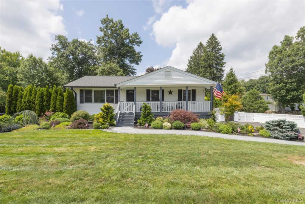 395 Ehrhardt Road, Pearl River, NY 10965