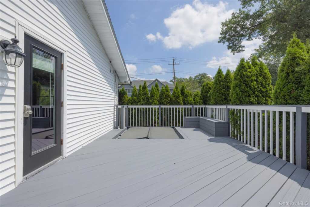 395 Ehrhardt Road, Pearl River, NY 10965 - Photo 23 of 34
