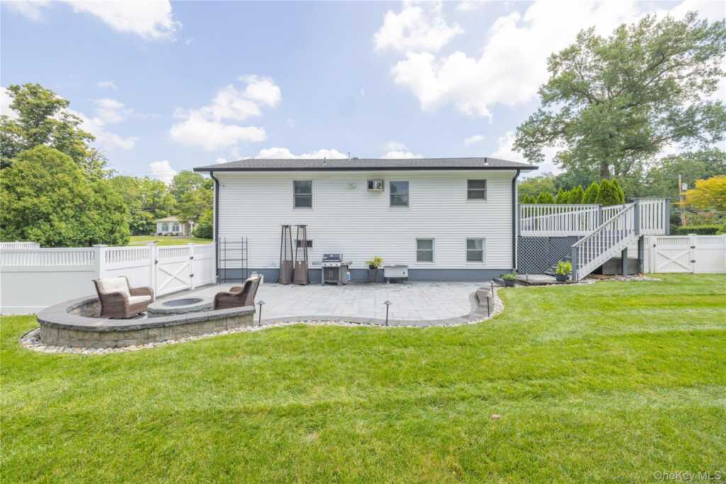 395 Ehrhardt Road, Pearl River, NY 10965 - Photo 30 of 34