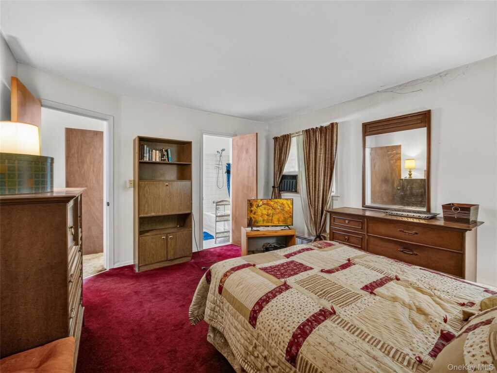 794 Brookridge Drive, Valley Cottage, NY 10989 - Photo 13 of 33