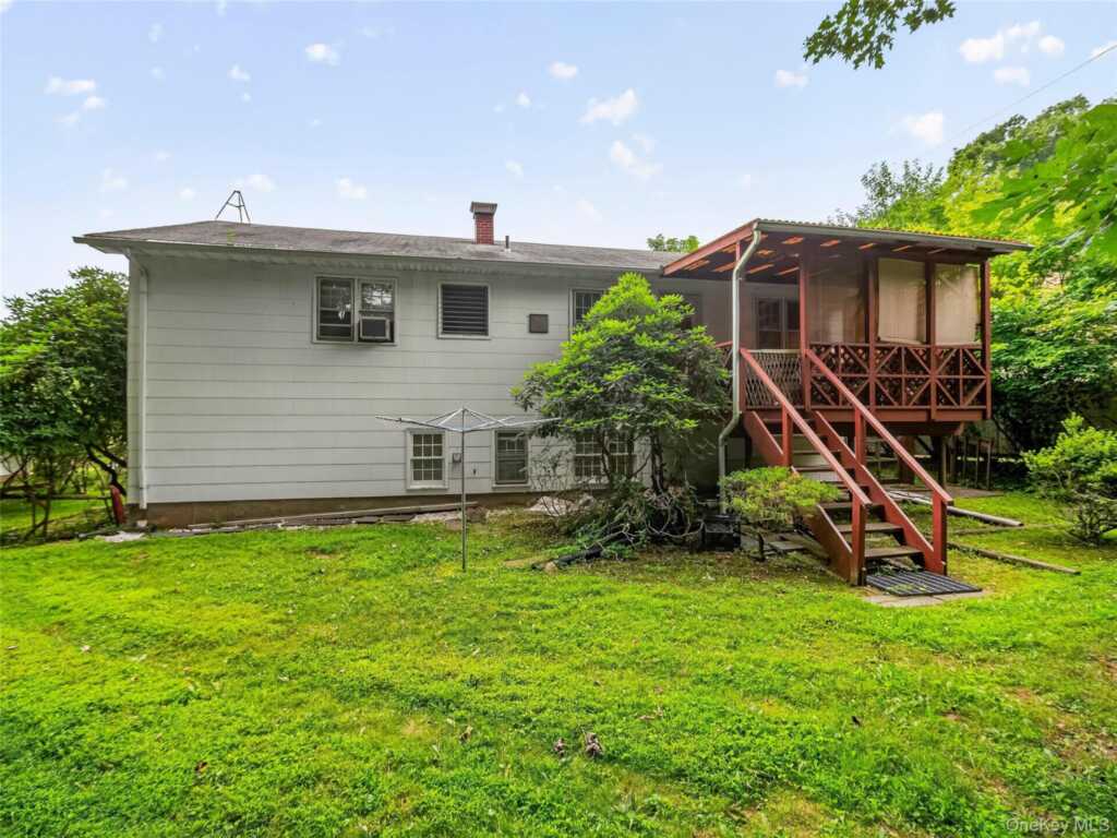 794 Brookridge Drive, Valley Cottage, NY 10989 - Photo 30 of 33