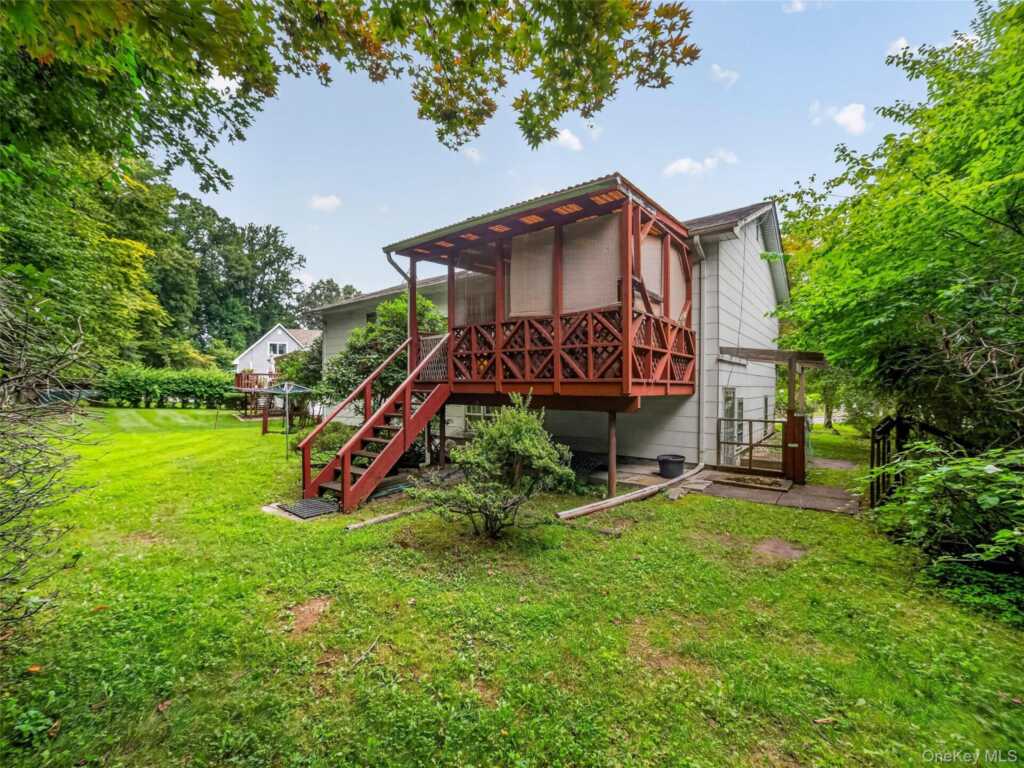 794 Brookridge Drive, Valley Cottage, NY 10989 - Photo 31 of 33