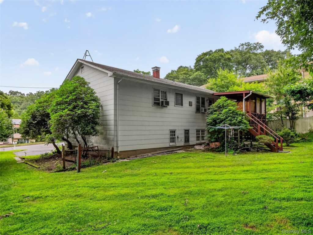 794 Brookridge Drive, Valley Cottage, NY 10989 - Photo 32 of 33
