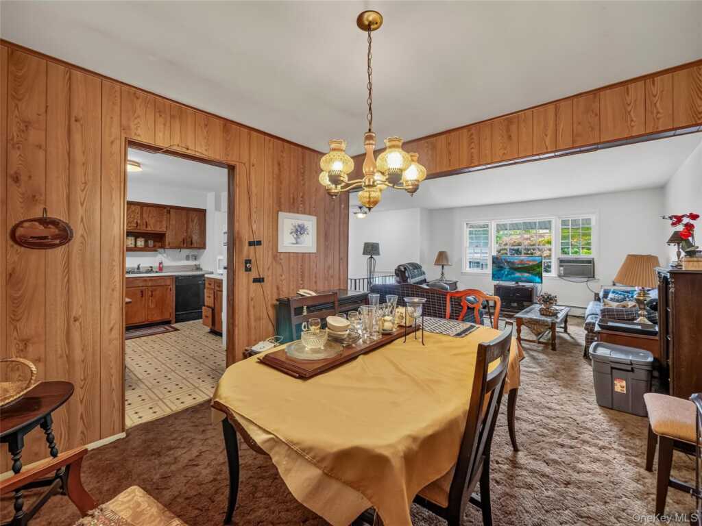 794 Brookridge Drive, Valley Cottage, NY 10989 - Photo 8 of 33