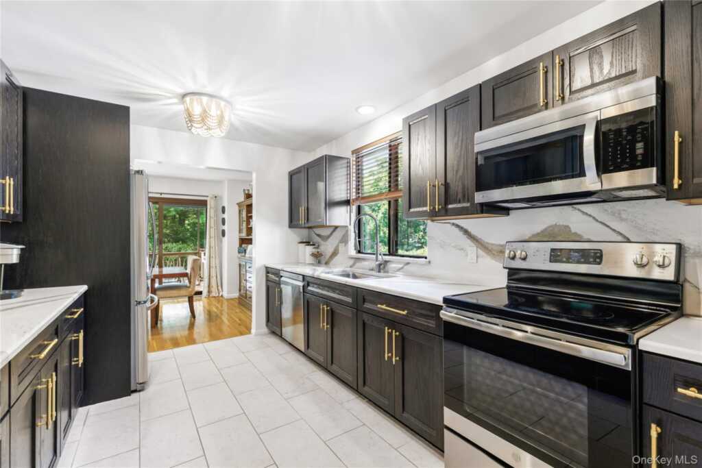 64 Talcott Road, Rye, NY 10573 - Photo 13 of 34