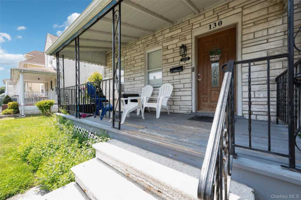 130 Smith Street, Rye, NY 10573 - Photo 4 of 30