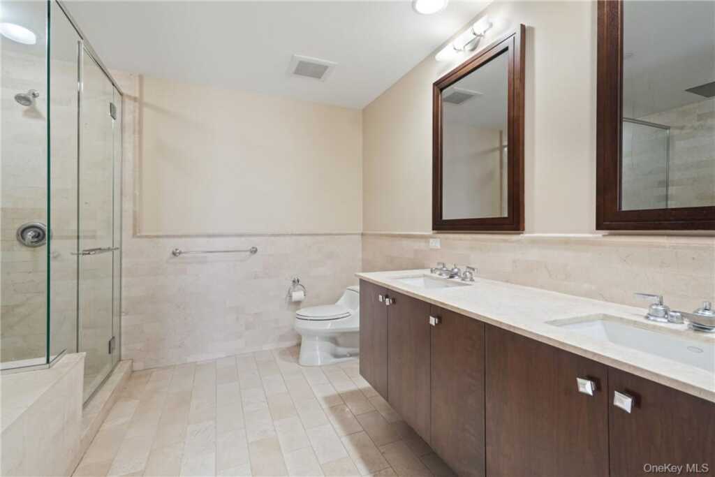1 Renaissance Square, Unit #21E, White Plains, NY 10601 - Photo 11 of 17