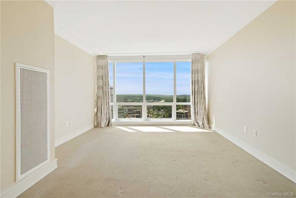 1 Renaissance Square, Unit #21E, White Plains, NY 10601 - Photo 13 of 17