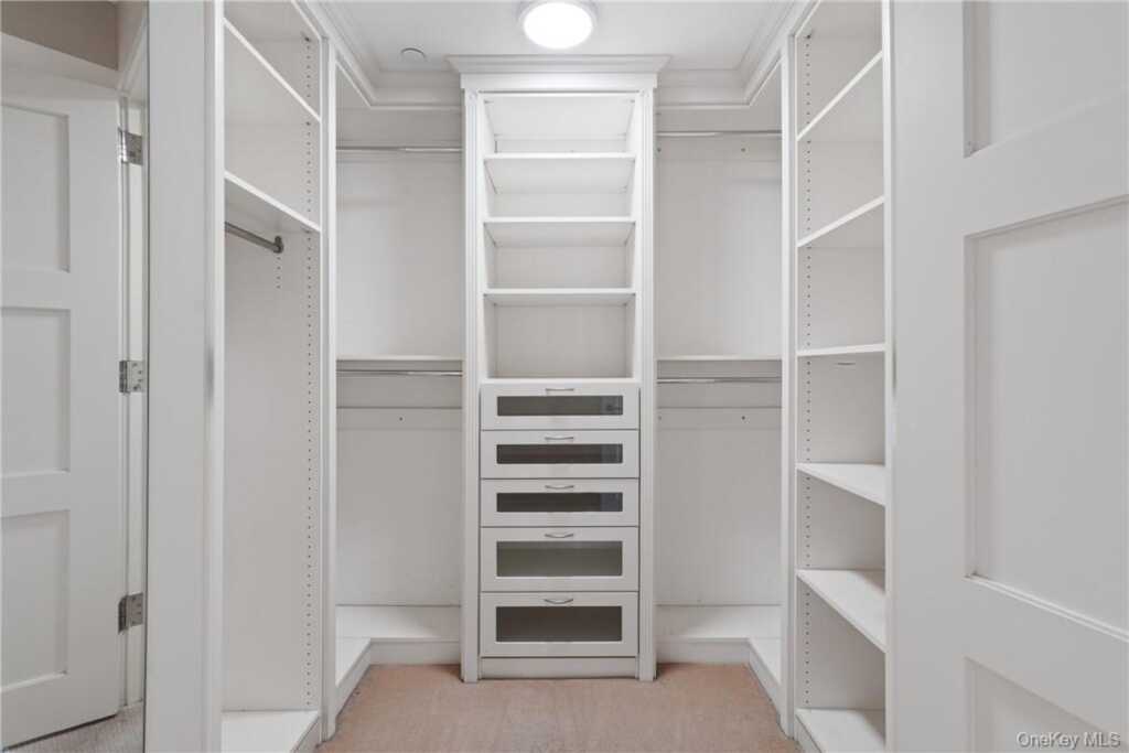 1 Renaissance Square, Unit #21E, White Plains, NY 10601 - Photo 15 of 17