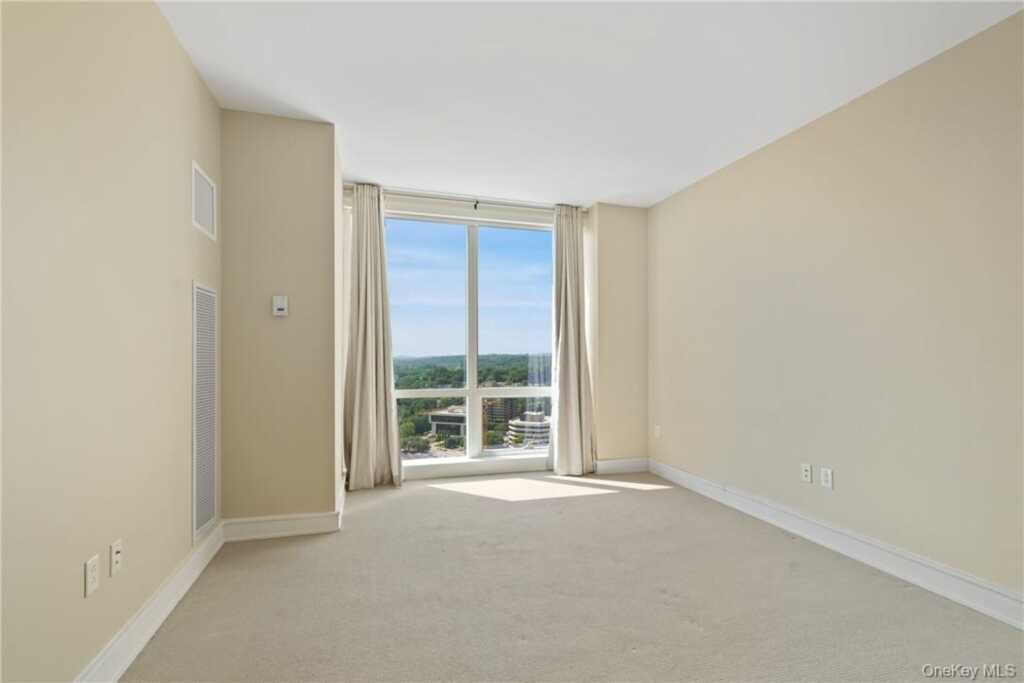 1 Renaissance Square, Unit #21E, White Plains, NY 10601 - Photo 8 of 17