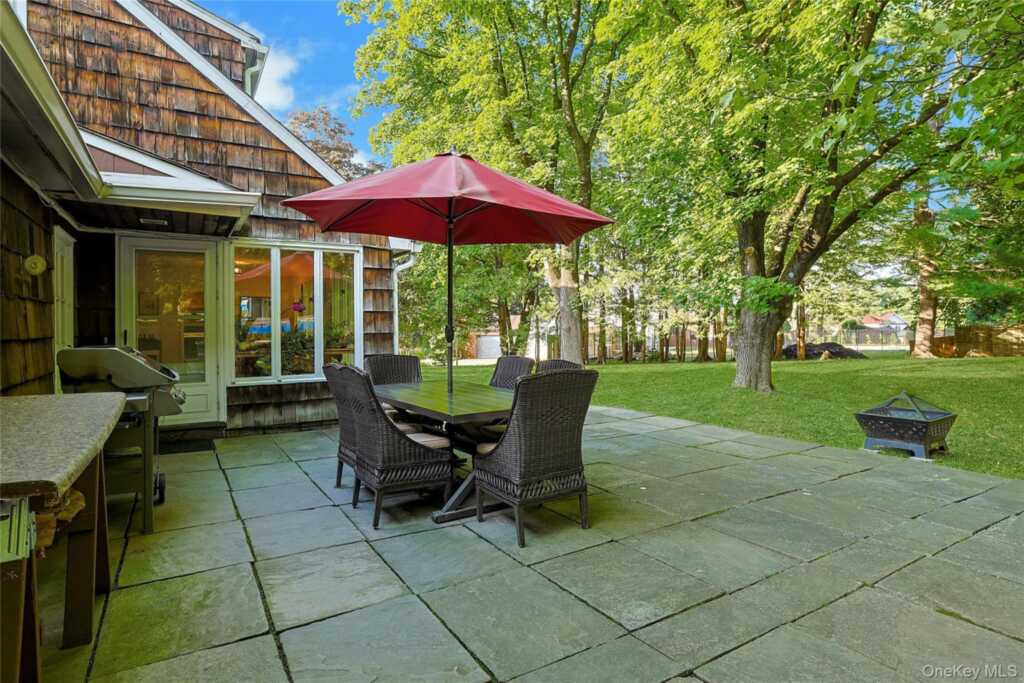 10 Linda Drive, Suffern, NY 10901 - Photo 20 of 41