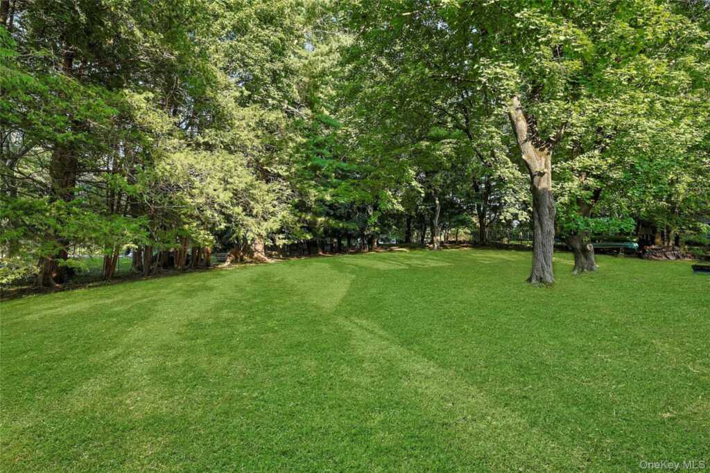 10 Linda Drive, Suffern, NY 10901 - Photo 36 of 41