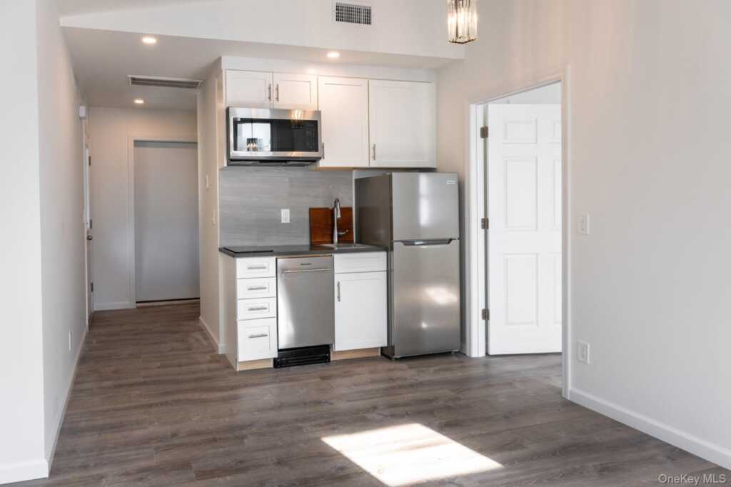 43 N Midland Avenue, Unit #114, Nyack, NY 10960 - Photo 6 of 14