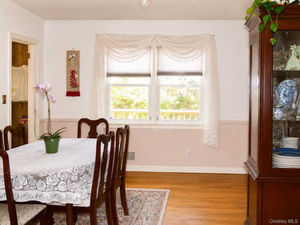 174 Waverly Road, New Rochelle, NY 10583 - Photo 8 of 21