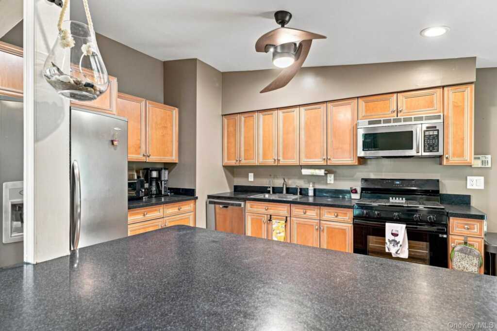 1 Gloria Court, New City, NY 10956 - Photo 13 of 41