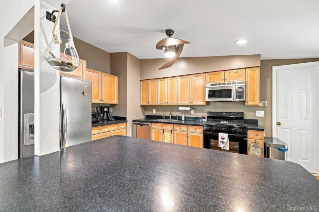 1 Gloria Court, New City, NY 10956 - Photo 14 of 41