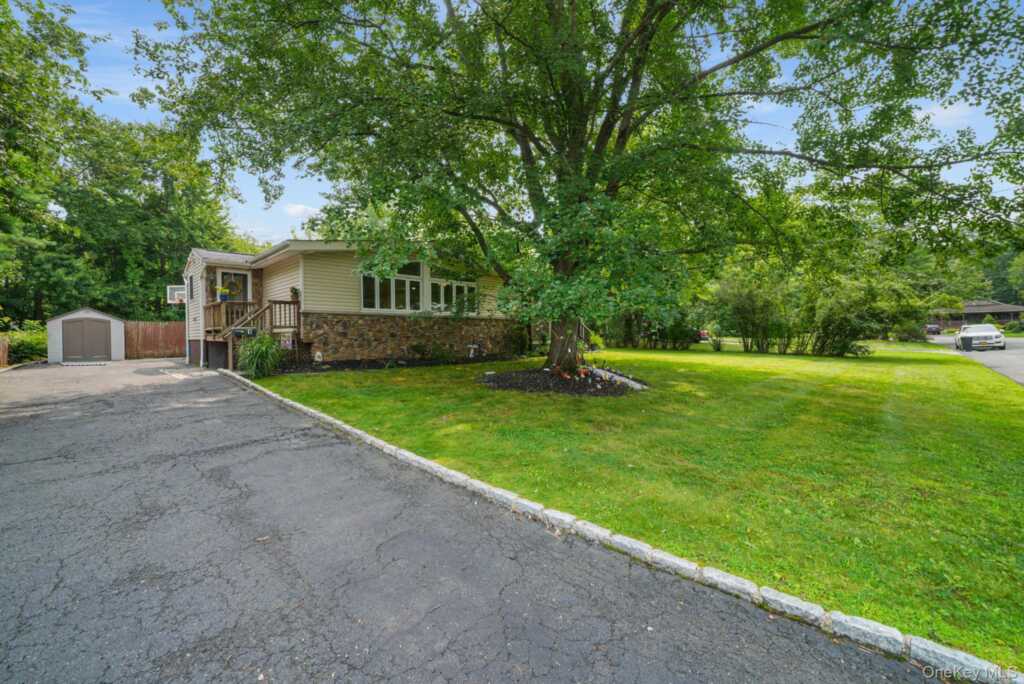 1 Gloria Court, New City, NY 10956 - Photo 3 of 41