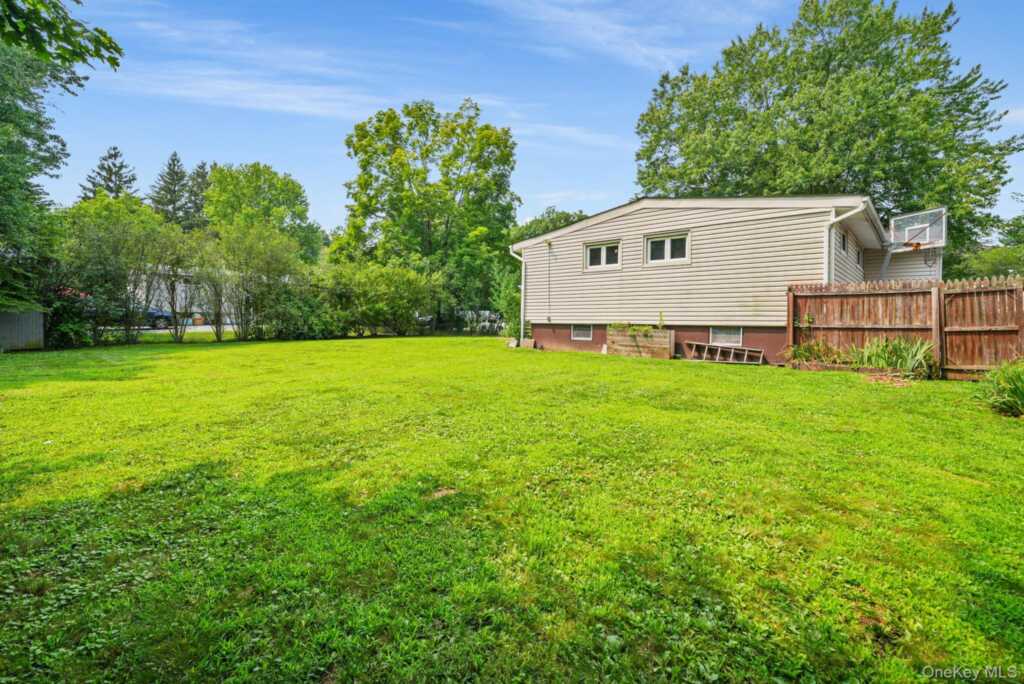 1 Gloria Court, New City, NY 10956 - Photo 38 of 41