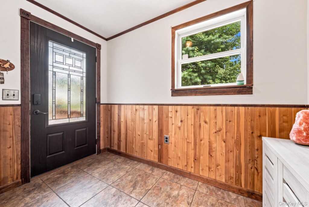 1 Gloria Court, New City, NY 10956 - Photo 4 of 41