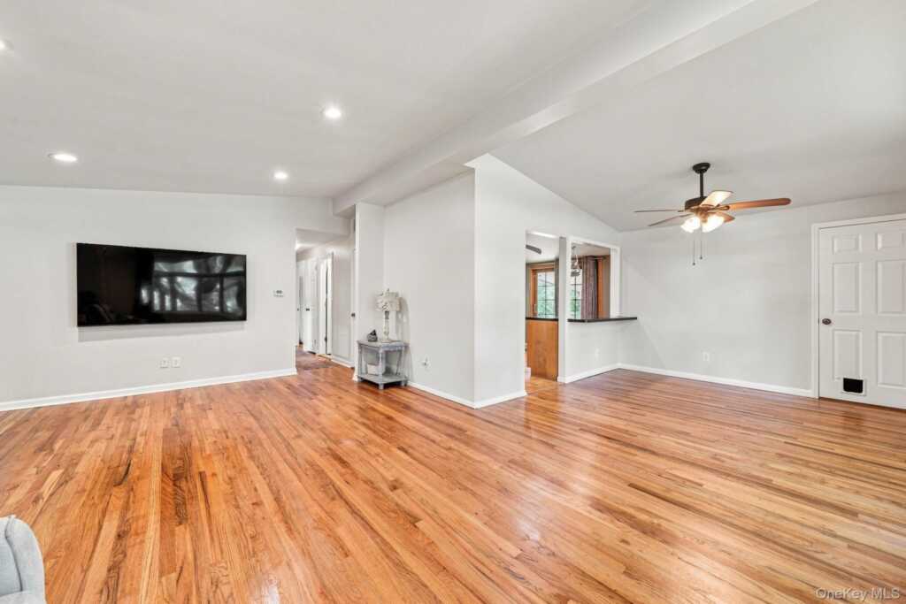 1 Gloria Court, New City, NY 10956 - Photo 9 of 41