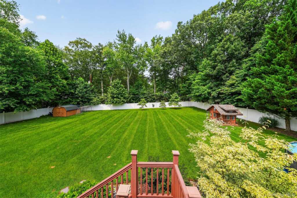 12 Little Brook Lane, New City, NY 10956 - Photo 3 of 47