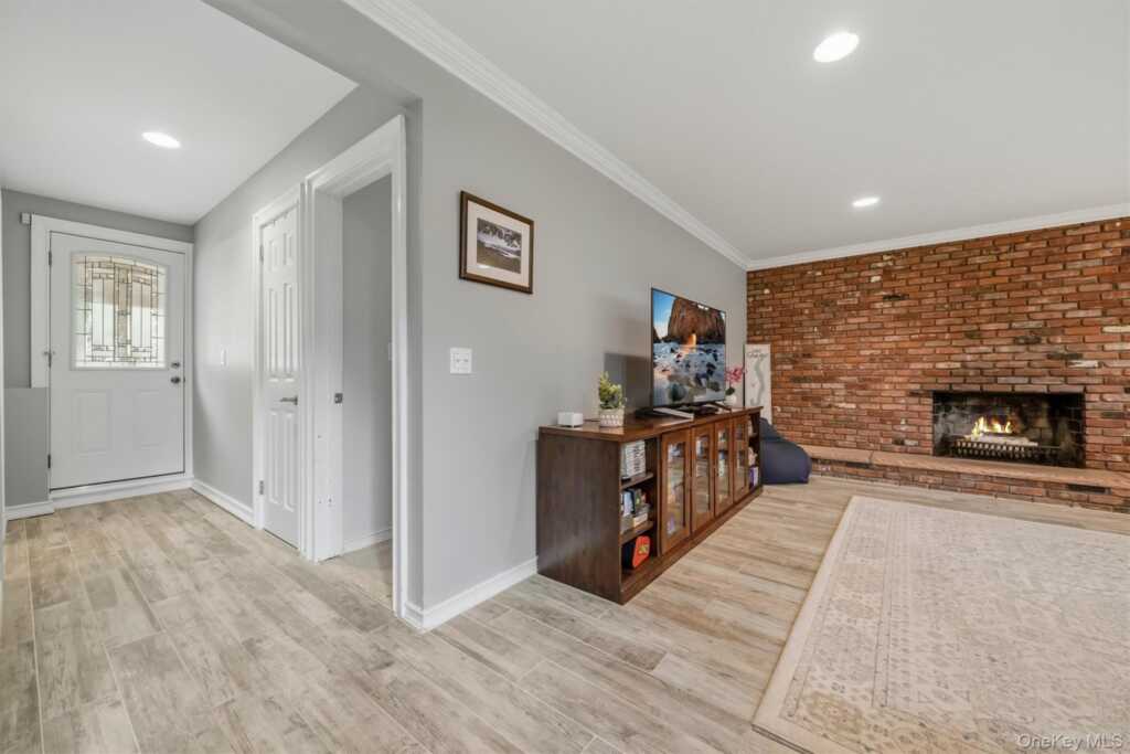 12 Little Brook Lane, New City, NY 10956 - Photo 30 of 47
