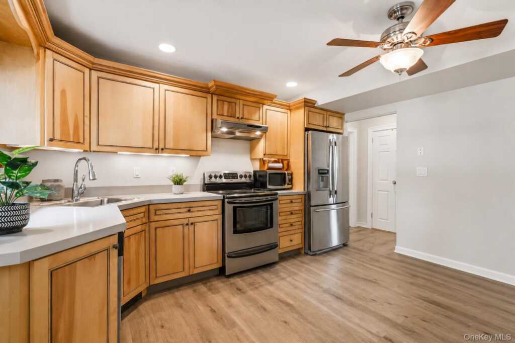 12 Little Brook Lane, New City, NY 10956 - Photo 37 of 47