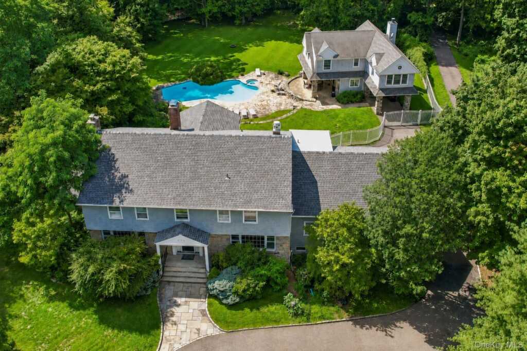 415 Grace Church Street, Rye, NY 10580 - Photo 2 of 25
