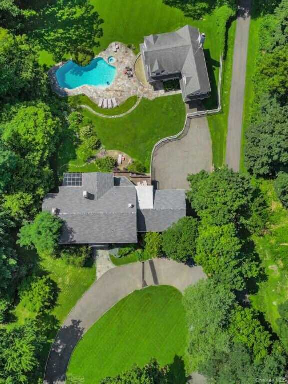 415 Grace Church Street, Rye, NY 10580 - Photo 3 of 25