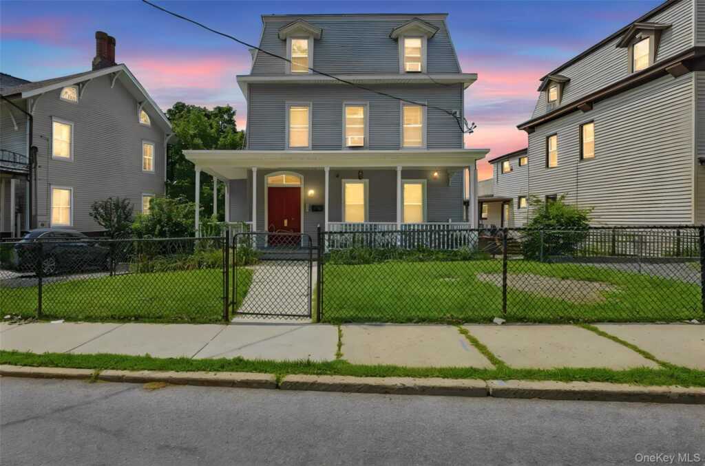 1095 Boston Post Road, Rye, NY 10580 - Photo 2 of 23