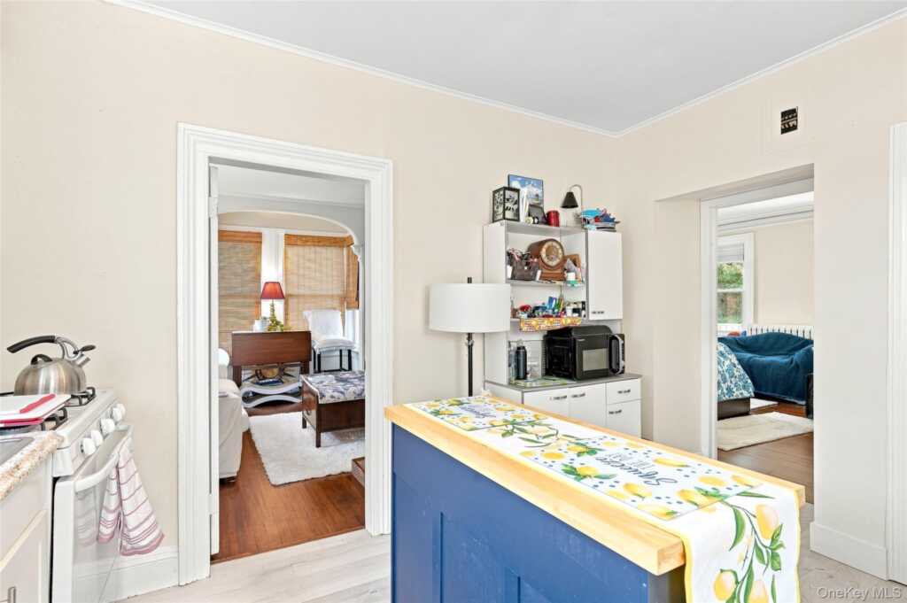 1095 Boston Post Road, Rye, NY 10580 - Photo 5 of 23