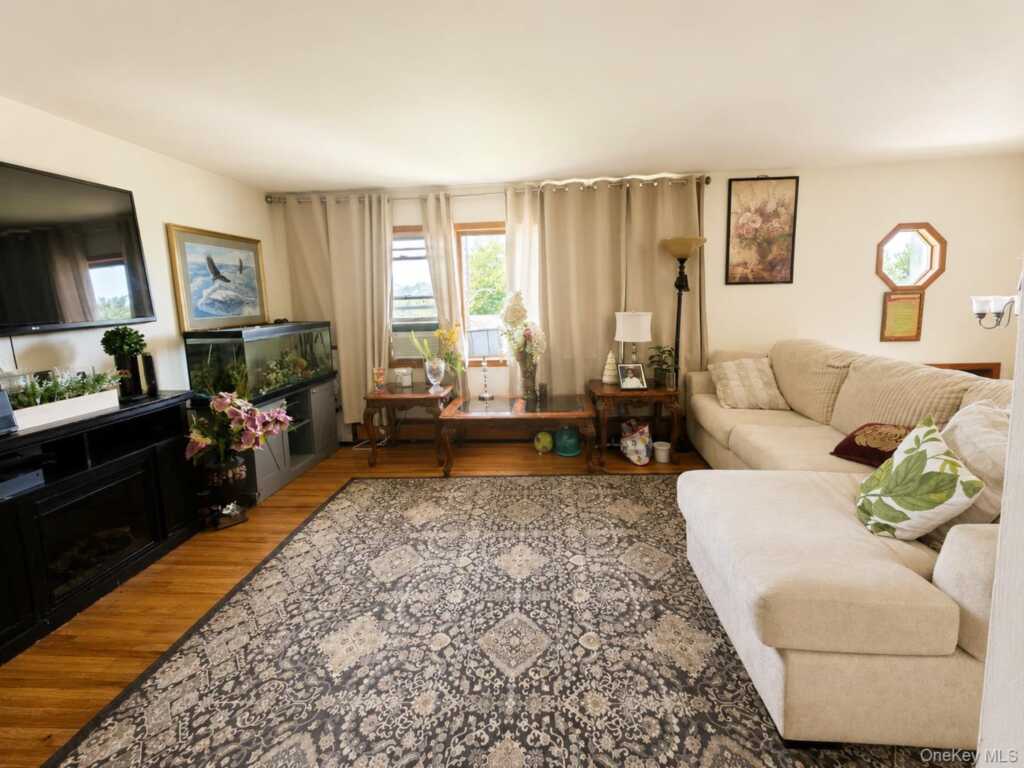 14 Rock Drive, Valley Cottage, NY 10989 - Photo 6 of 30