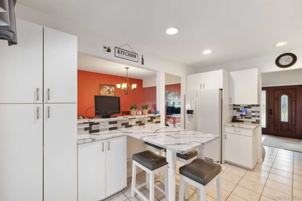 7 Windmill Lane, New City, NY 10956 - Photo 11 of 46