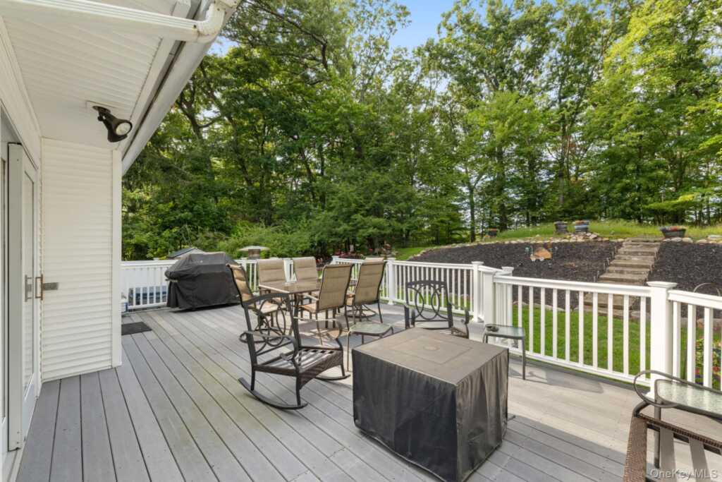 7 Windmill Lane, New City, NY 10956 - Photo 30 of 46