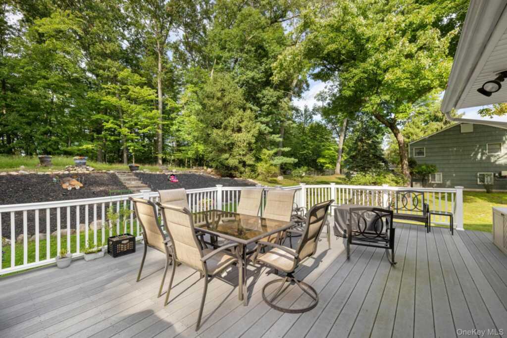 7 Windmill Lane, New City, NY 10956 - Photo 31 of 46